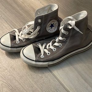 Gray Converse (M5/W7)